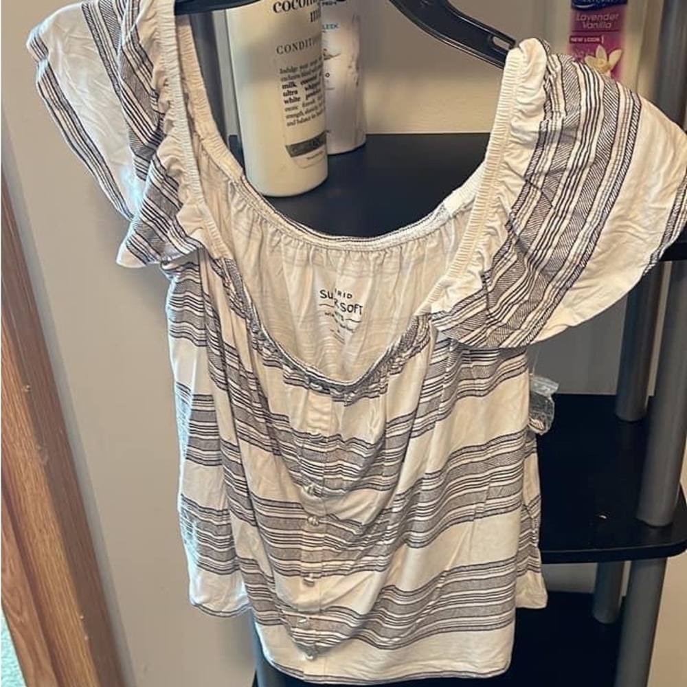 Torrid size 2 crop top